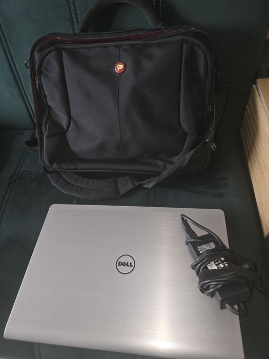Laptop Dell 17 cali z dotykową matrycą