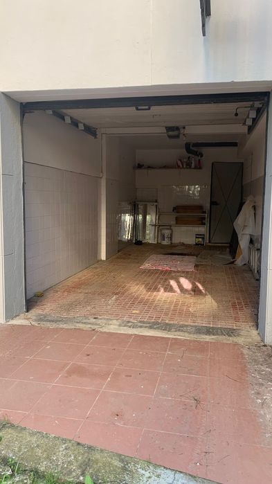 Garagem sao joao do estoril disponivel para alugar