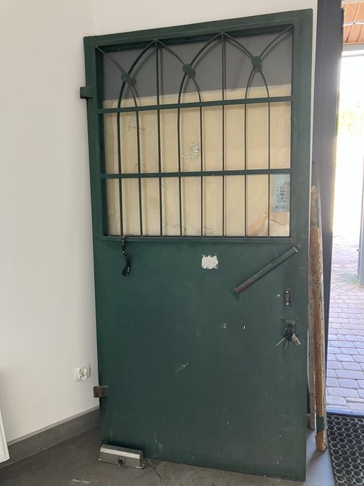 Drzwi   metalowe + samozamykacz