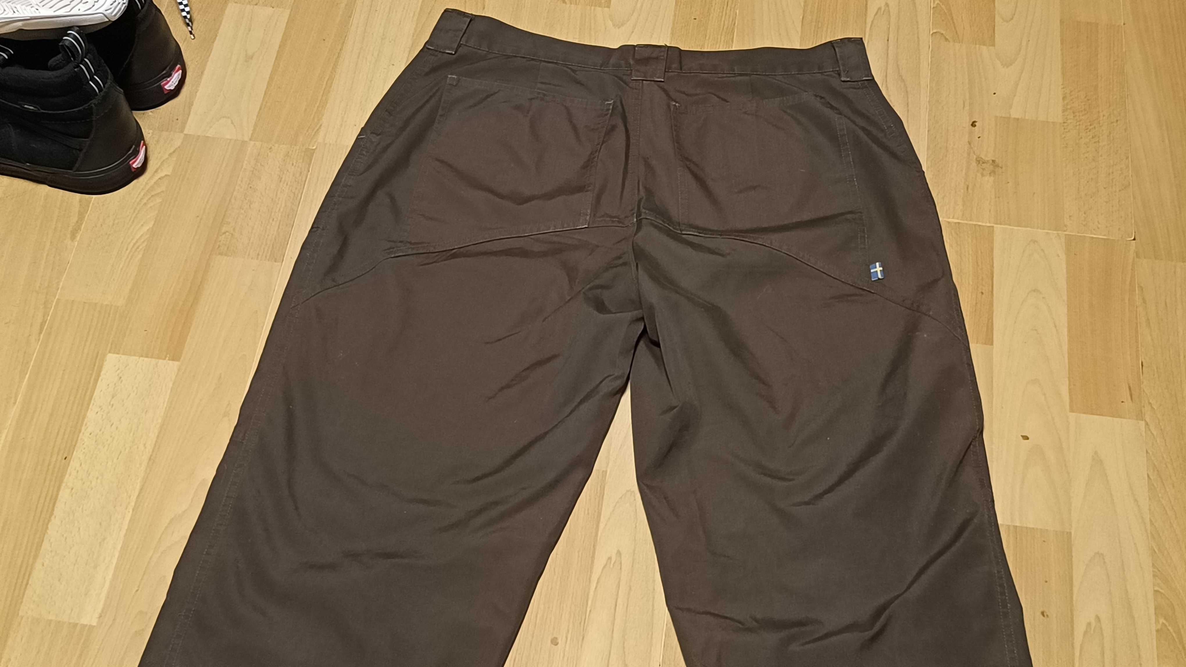 Damskie spodnie FJALLRAVEN g-1000 r.L stan bardzo dobry