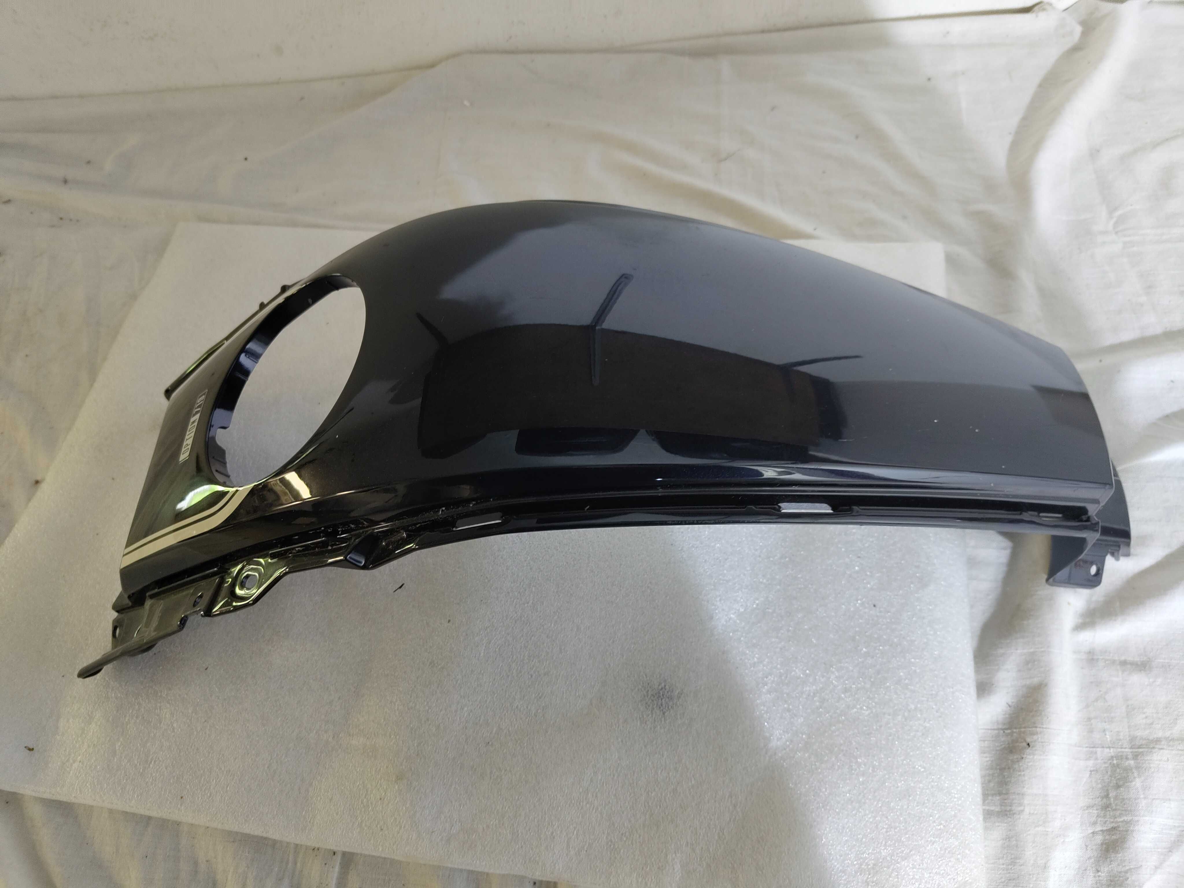 BMW K1600GT GTL osłona zbiornika środek  owiewka na bak