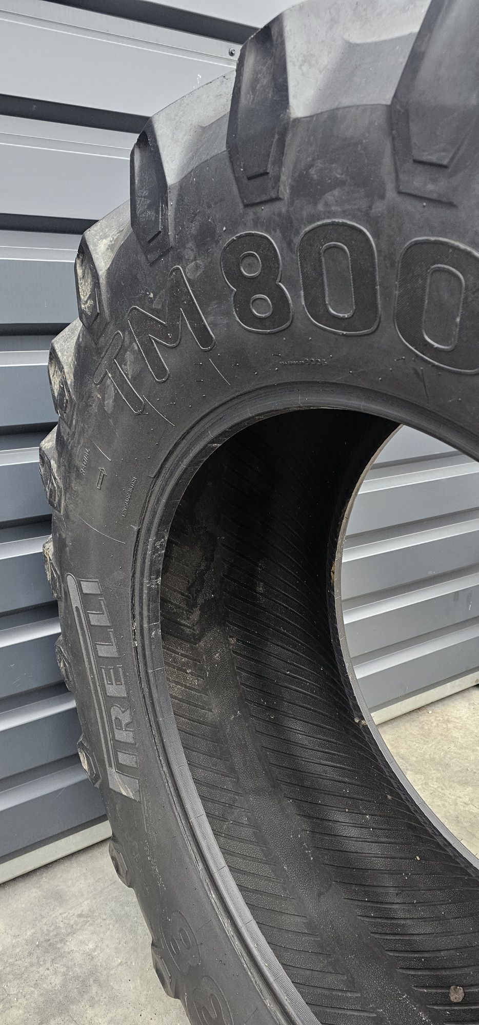 Trelleborg 650/65r38 CAŁA 3CM bieżnika