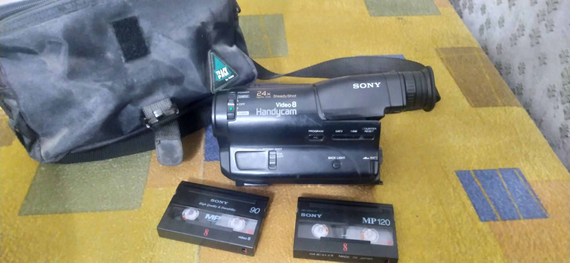 Sony Handycam CCD-TR550E