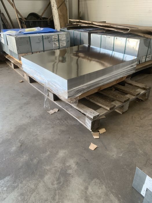 Лист металу 0,18 цинк