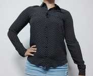 Camisa às bolinhas