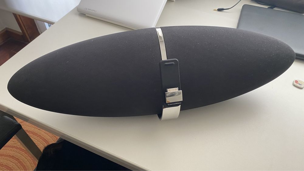 Bowers & Wilkins Zeppelin Air BRUTAL como Nova