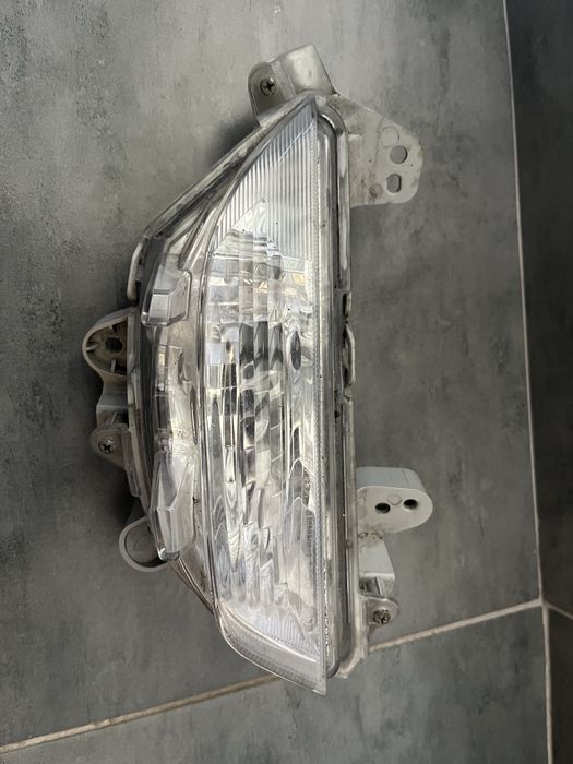 Протитуманна фара (туманка) ліва Mazda 3 2014 рік BM