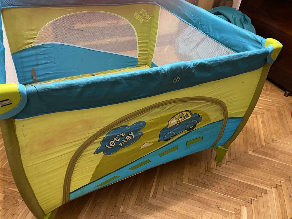 Chicco ігровий манеж для дитини.
