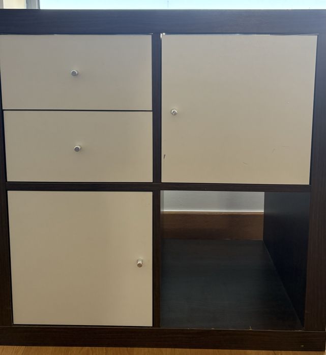 Cubo Ikea Kallax com acessorios