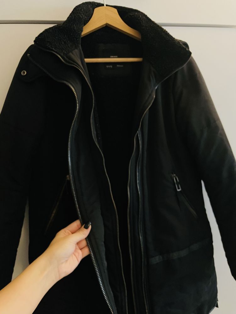 Czarna kurtka Zara