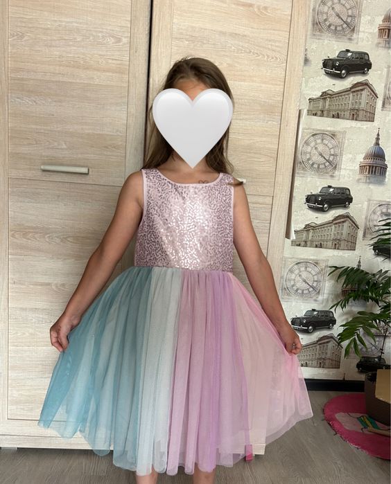 Сукні на дівчинку