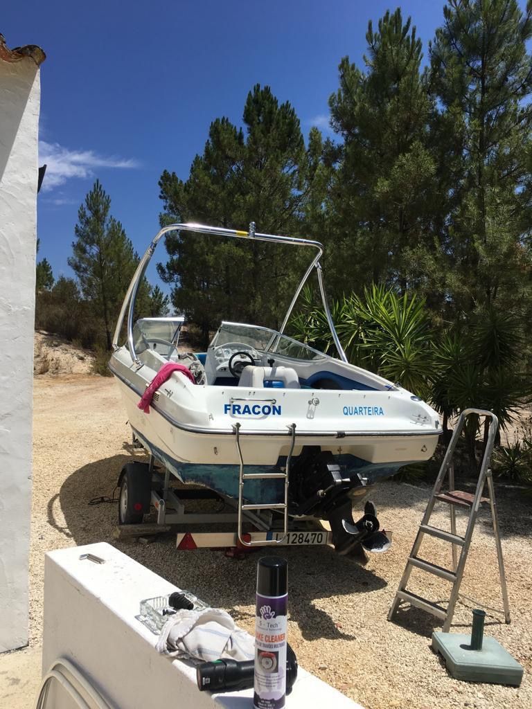 Barco Rinker 182