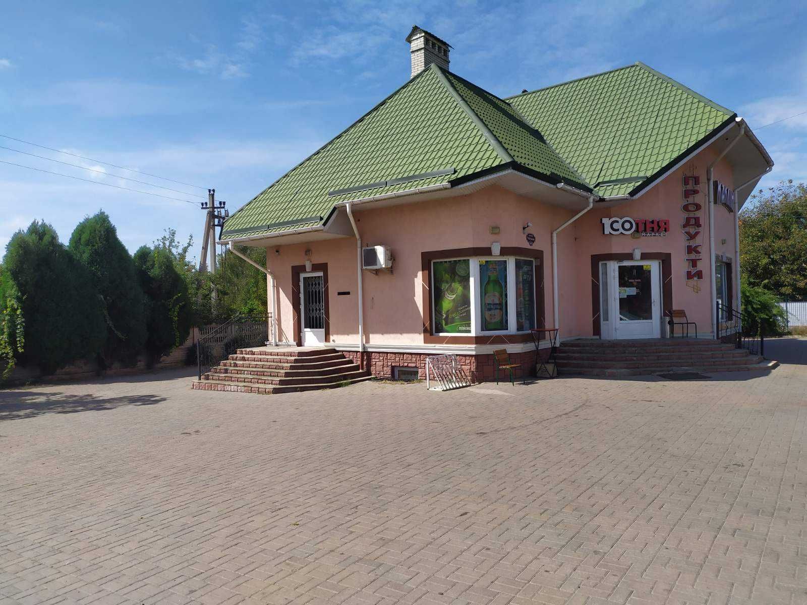 Приміщення під МАГАЗИН з КАФЕ-БАРОМ по вул. Учительській (Садгора)