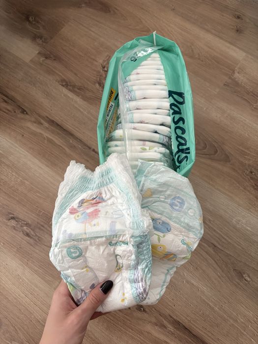 Piekuchomajtki Pampers Pants 17 szt i Pieluszki Pampers 9 szt - r.5