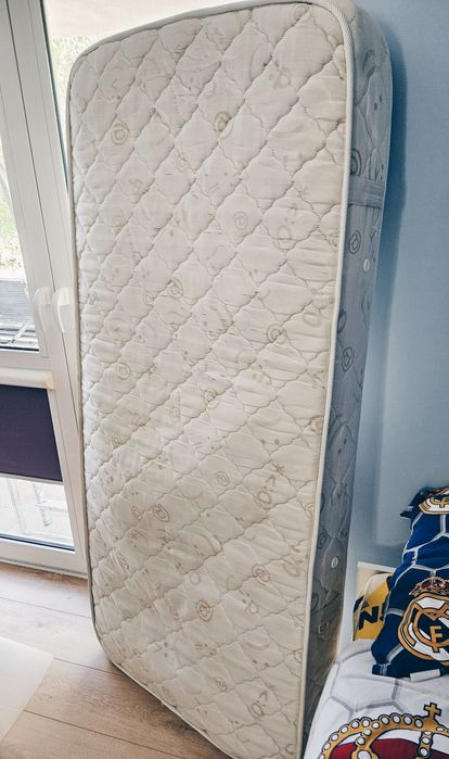 Materac jednoosobowy