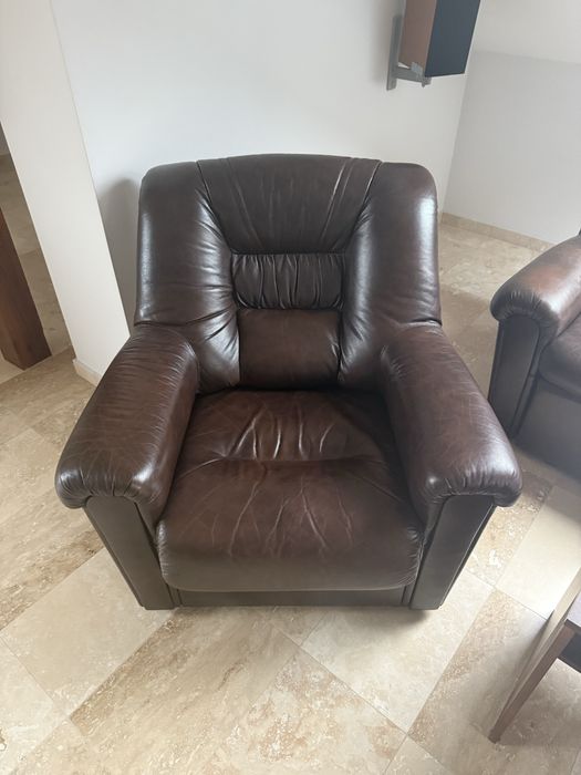 Zestaw skórzany + stolik