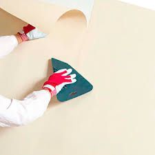 Поклейка обоев, шпаклевка стен и потолков, покраска стен и потолков.