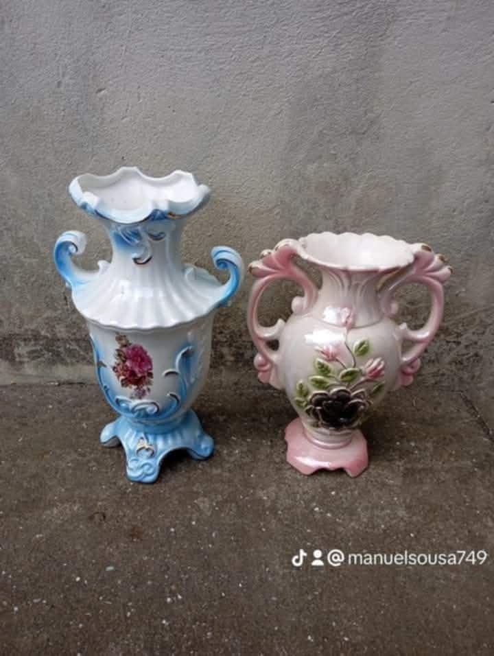 Vendo estas jarras muitas bonitas bom estado