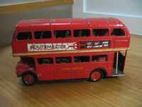 Antigo England Bus