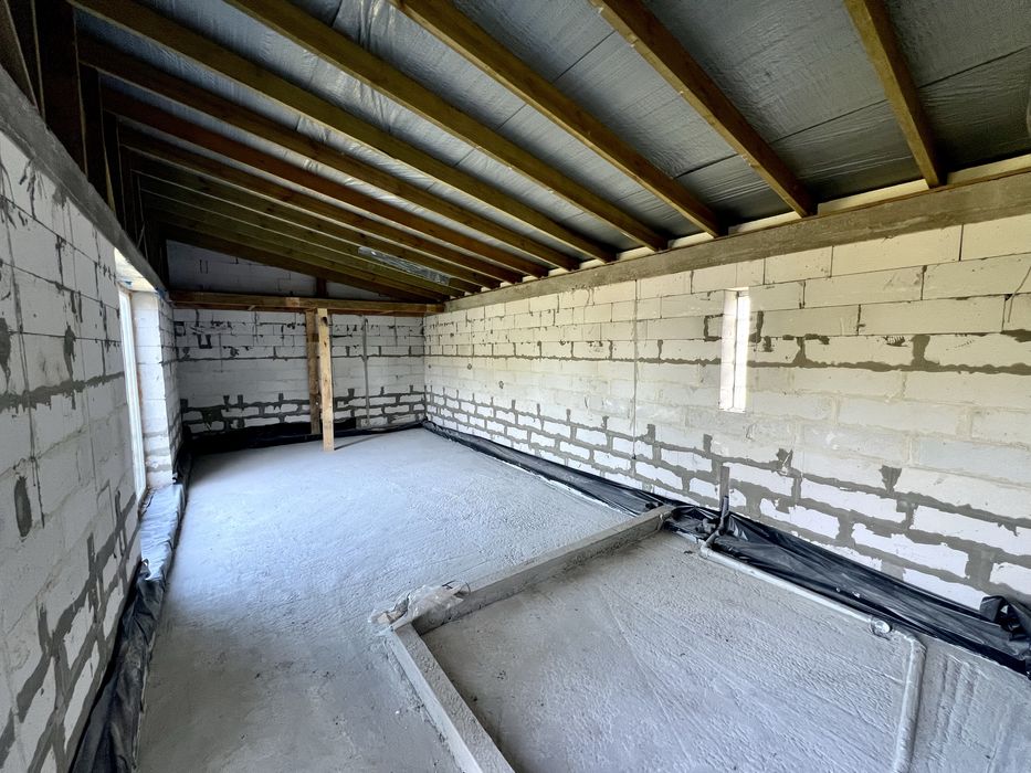 Елітна дача біля річки та лісу з новим будинком «Фотон»