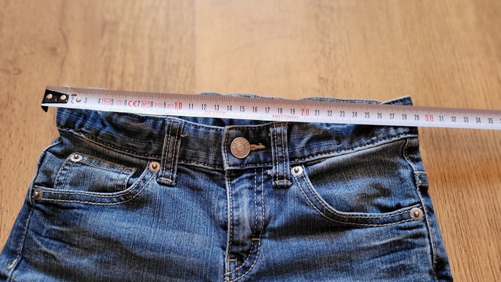 Spodenki Benetton rozm. 122