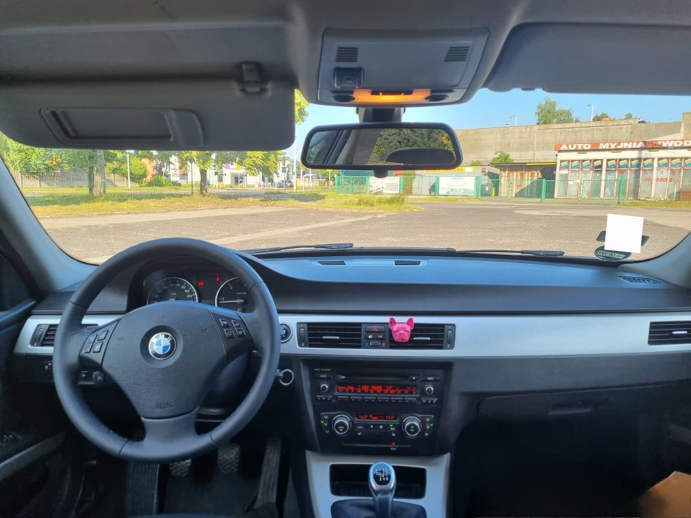 BMW E91 318D 143km