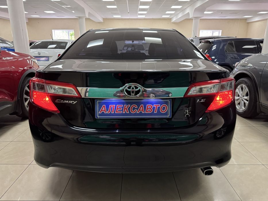 Toyota Camry VII (XV50) 2.5і 16V 6АКПП 2011 р.в. (178 к.с.)