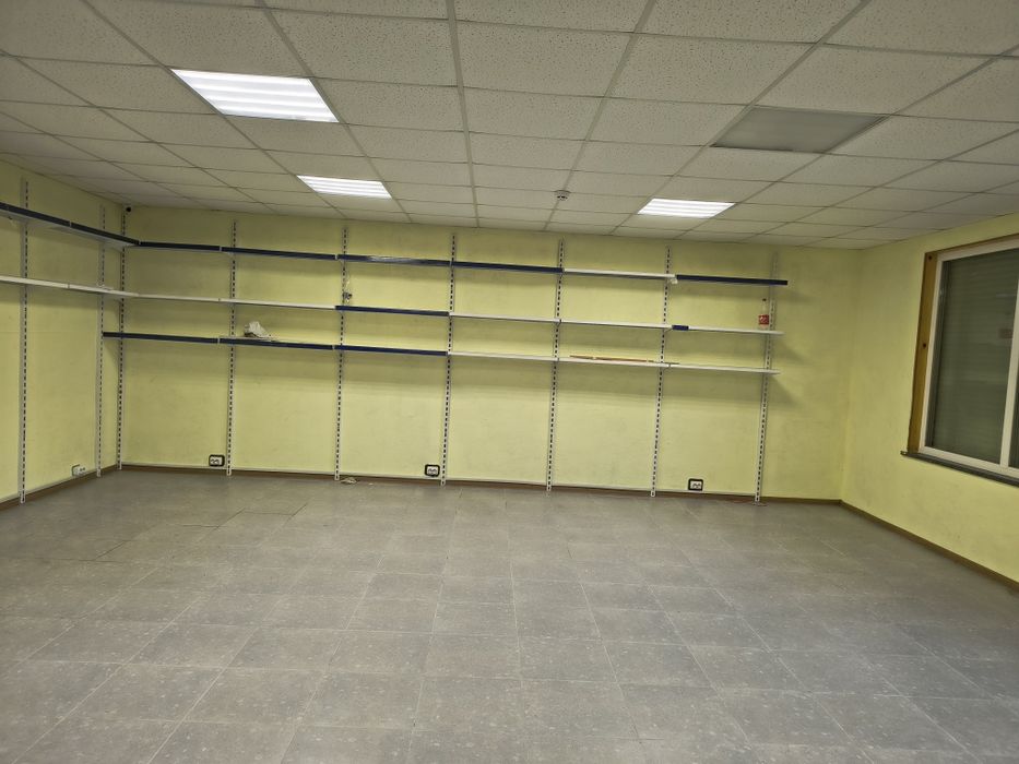 Оренда фасадного приміщення, магазин