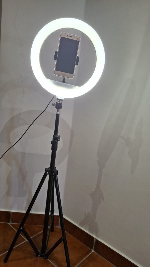 Ring light com tripé e suporte