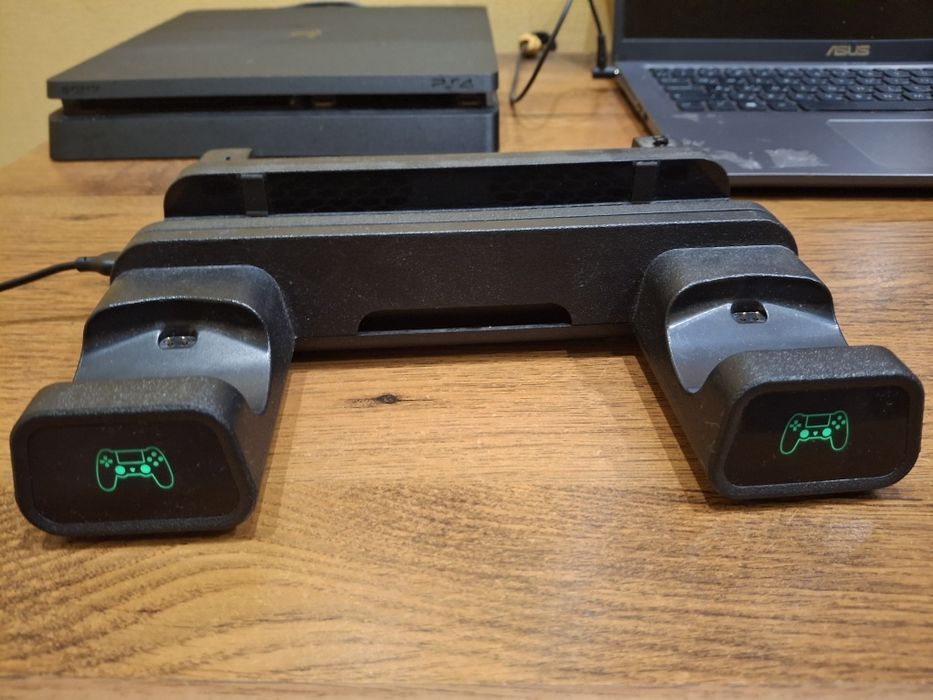 Продається підставка для пс4