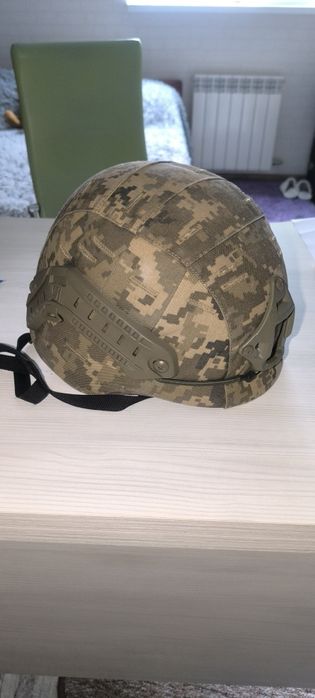 Шолом захисний , каска