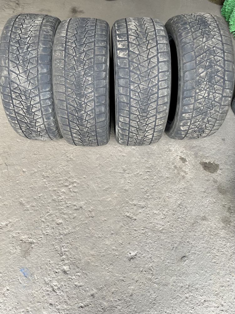 Зимові шини BRIDGESTONE Blizzak DM-V2 285/50 r20