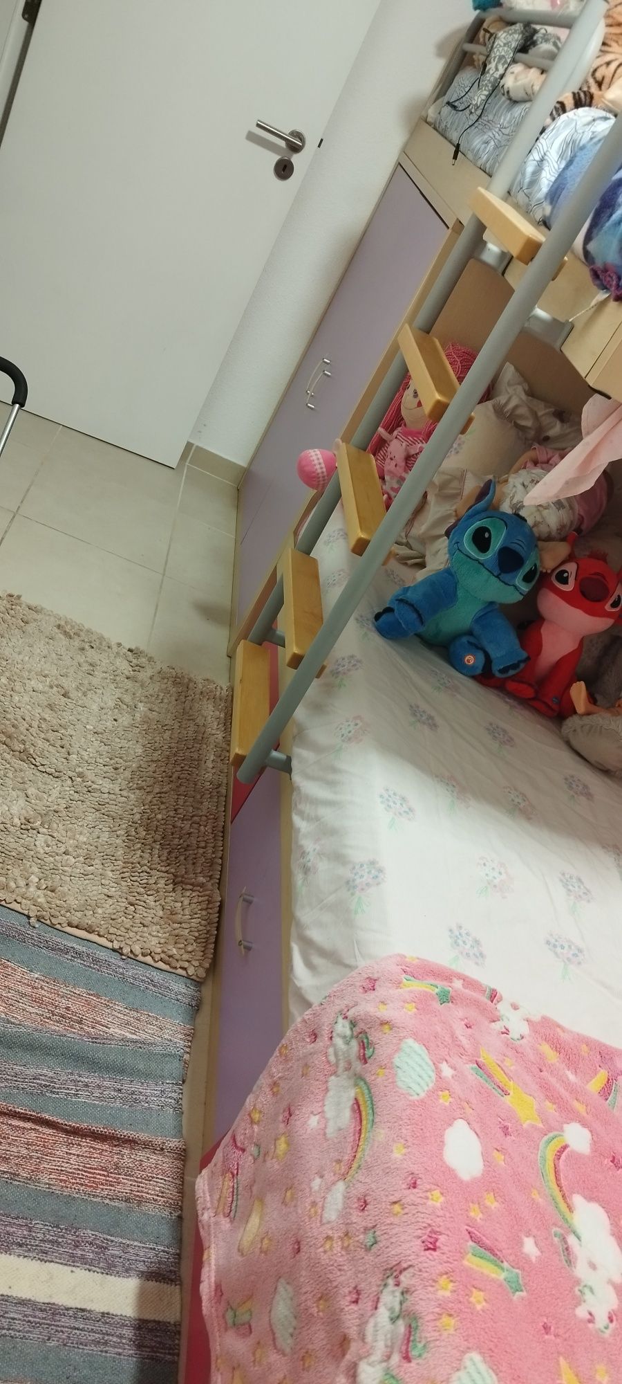 Beliche com colchões