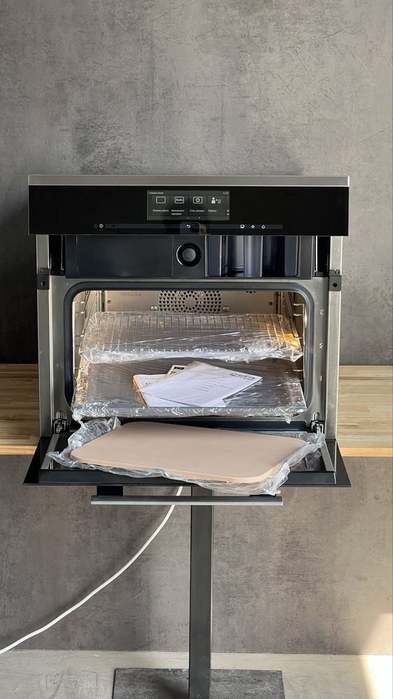 2в1 Духовой шкаф с пароваркой Miele DGC 6805 духовка духова шафа