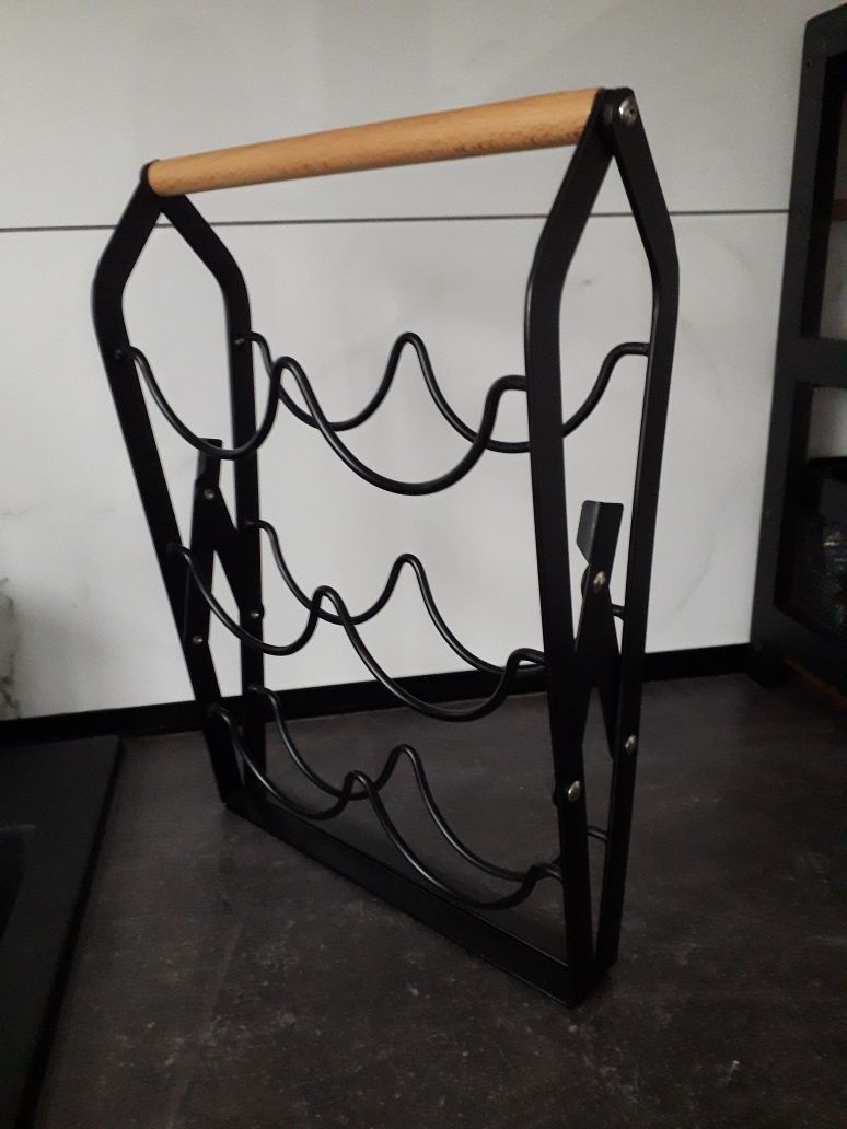 Stojak na butelki