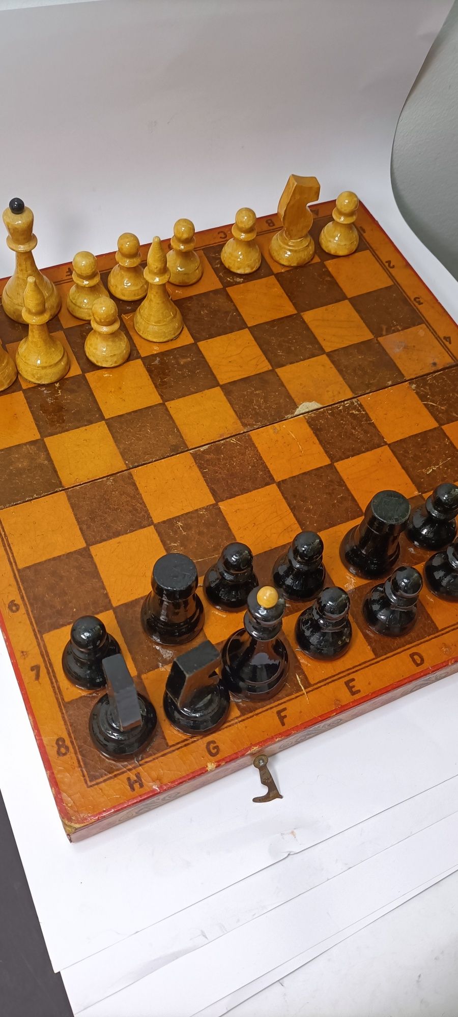 Piękne stare szachy drewniane okres PRL