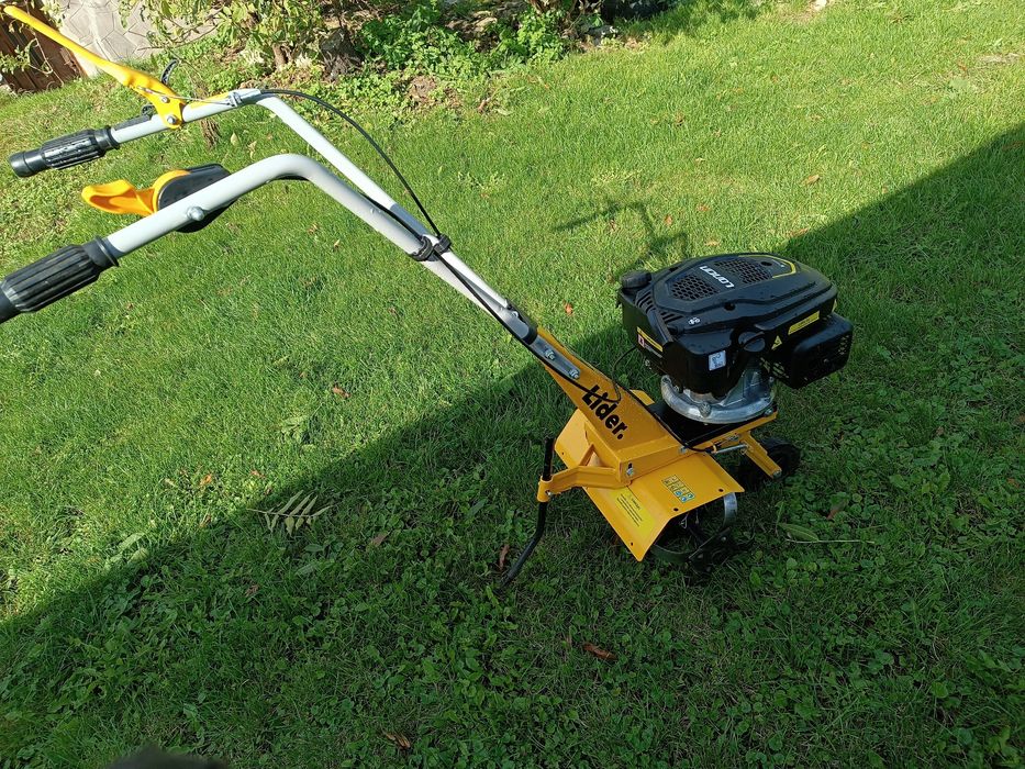Glebogryzarka lider spalinowa z napędem