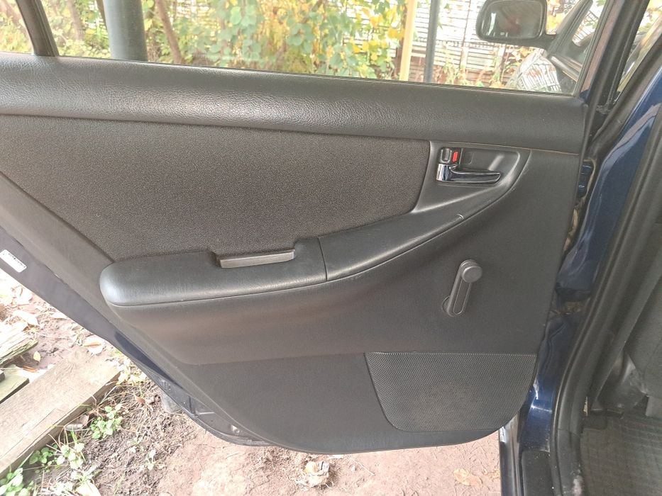 Тойота корола е120