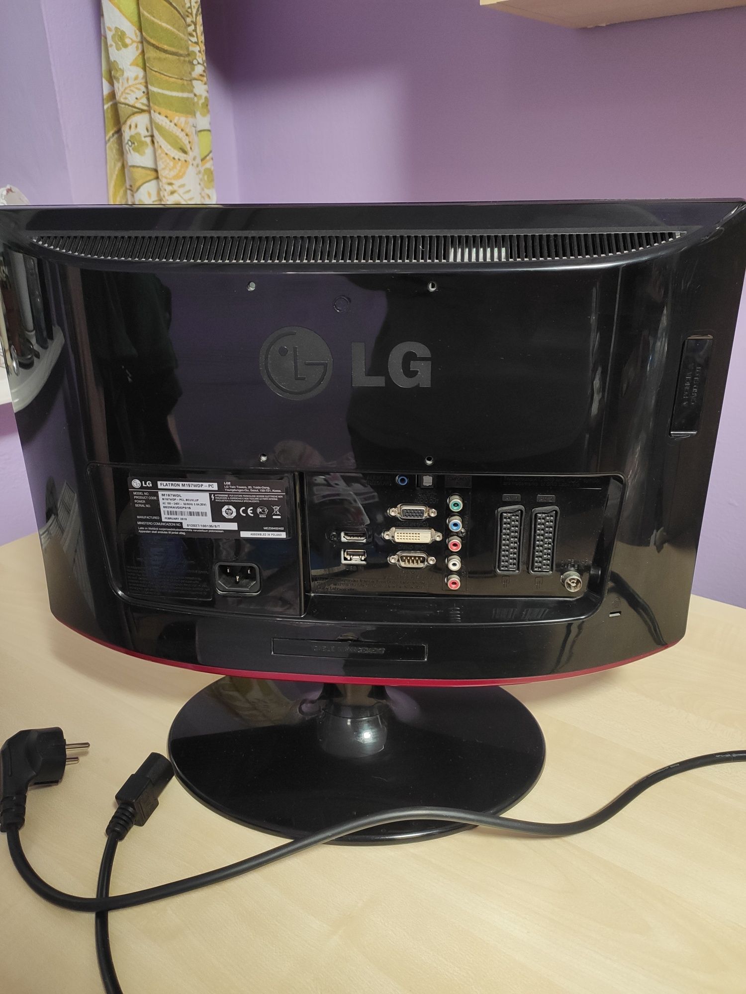 LG Flatron M197WDP-PC 19"