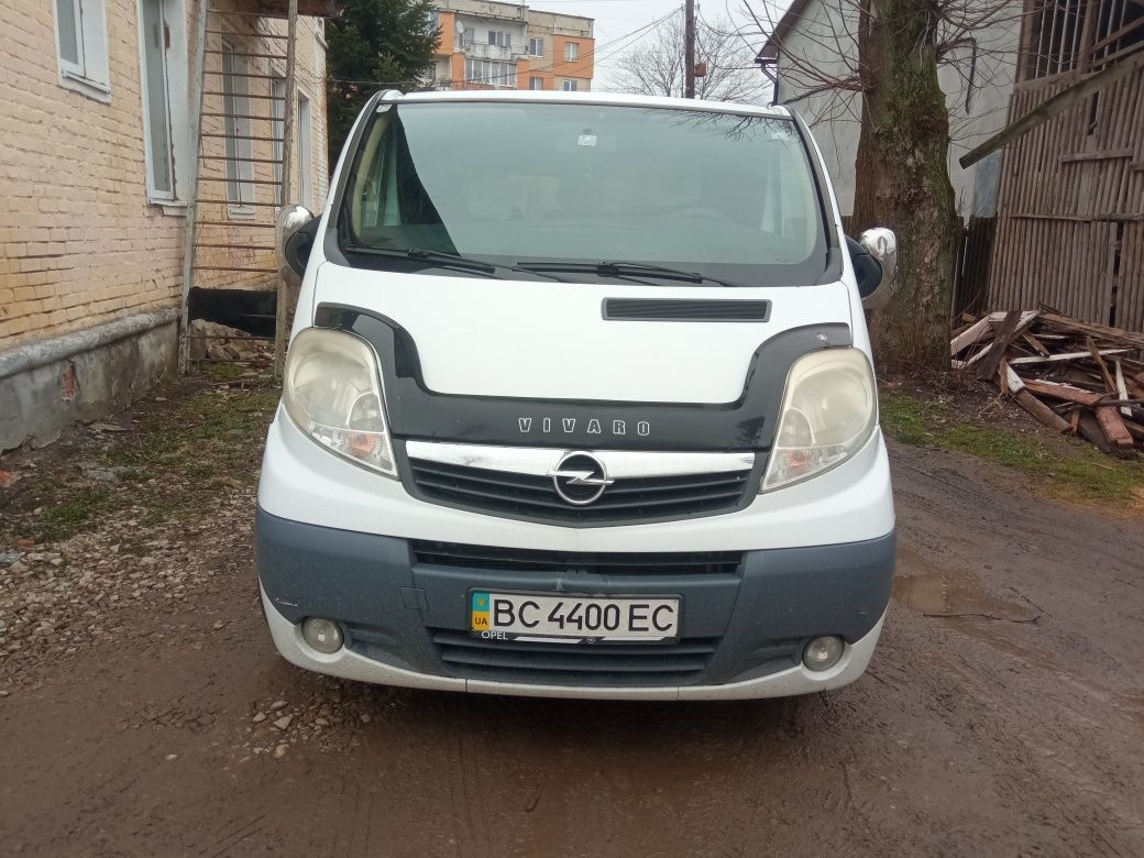 Opel vivaro 2.5 cdti