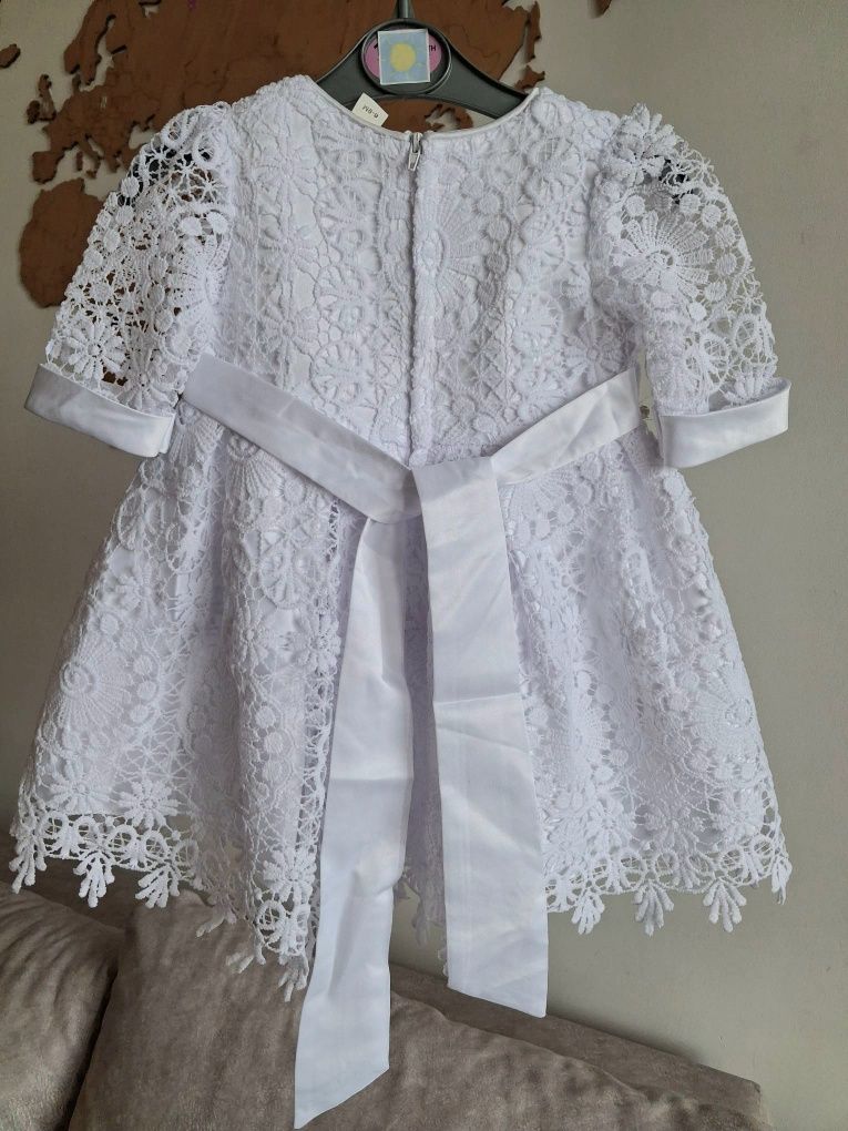 Nieużywana, elegancka sukienka na chrzest rozmiar 74 / 80 nowa