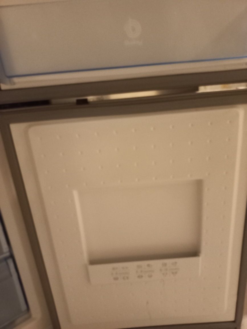 Frigorífico usado em bom estado