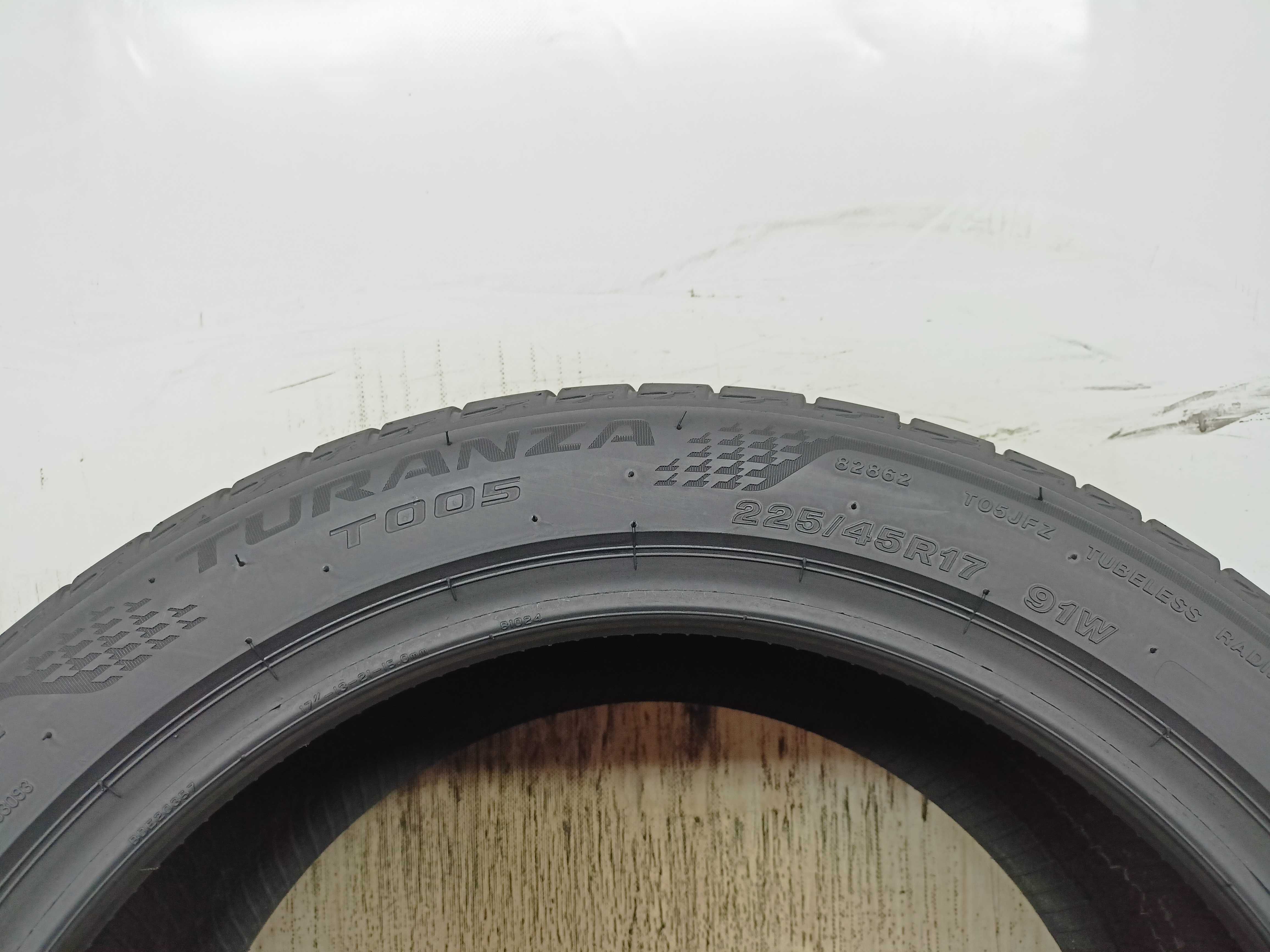 Bridgestone Turanza T005 225/45/17 2022rok 91W 6,6mm (2202)