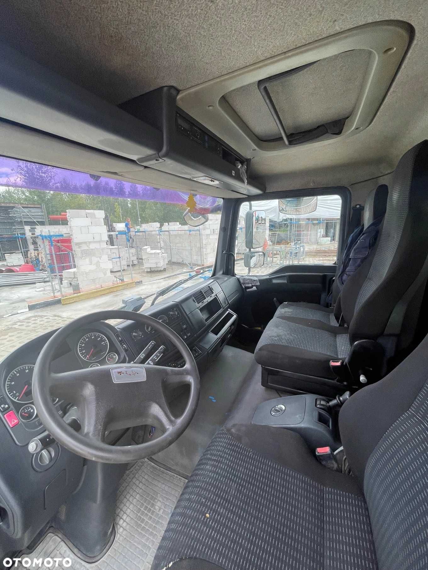 MAN TGL 12.240 4X2 BL