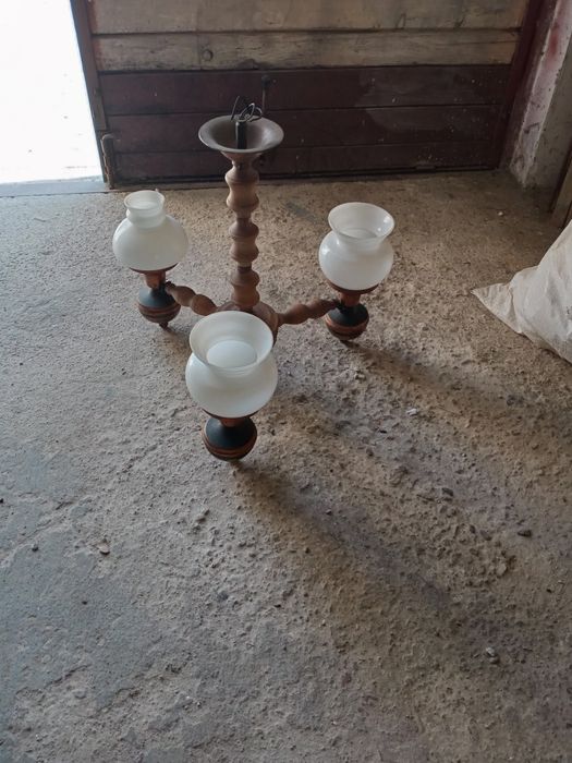 Sprzedam meble w kolorze brązowym z ława i lampa uzywane