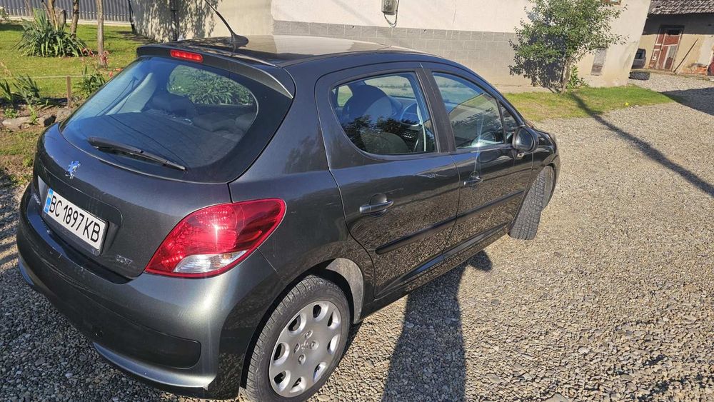 PEUGEOT 207 VTi 2010p