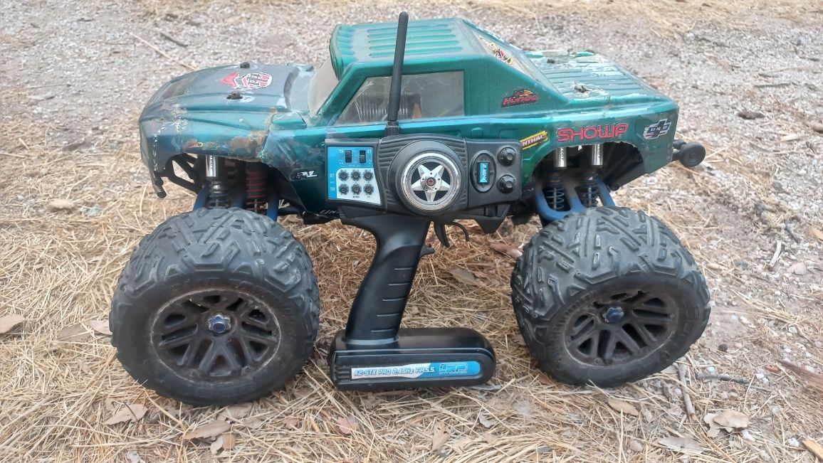 Traxxas Emaxx 2 brushless, 4x4 usado, modificado, com 6s mais de 115 k
