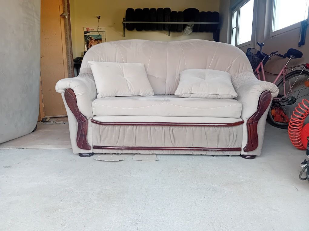 Komplet  Sofa fotele pufy