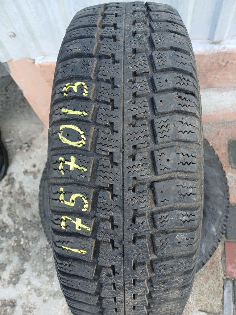 Резина пара 175 70 13 Pirelli в состоянии новых цена за штуку