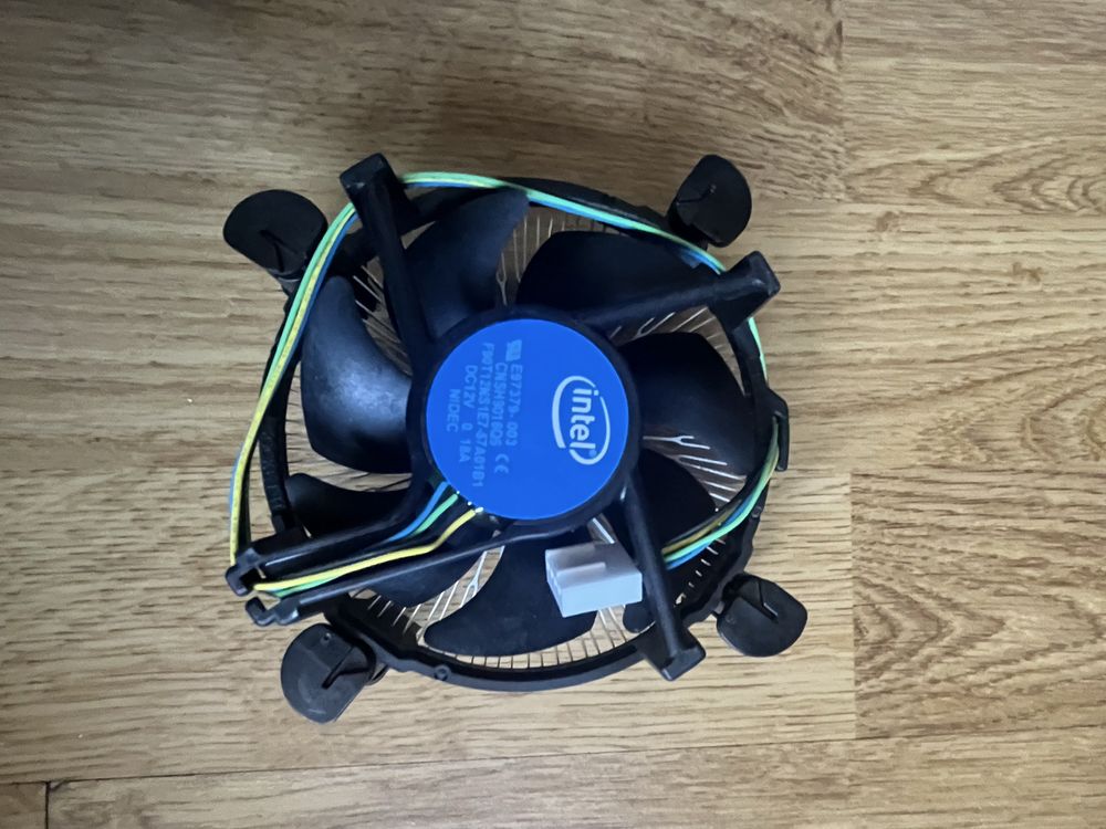 Intel Core i5-9400F 9. generacja – 6 rdzeni, 6 wątków